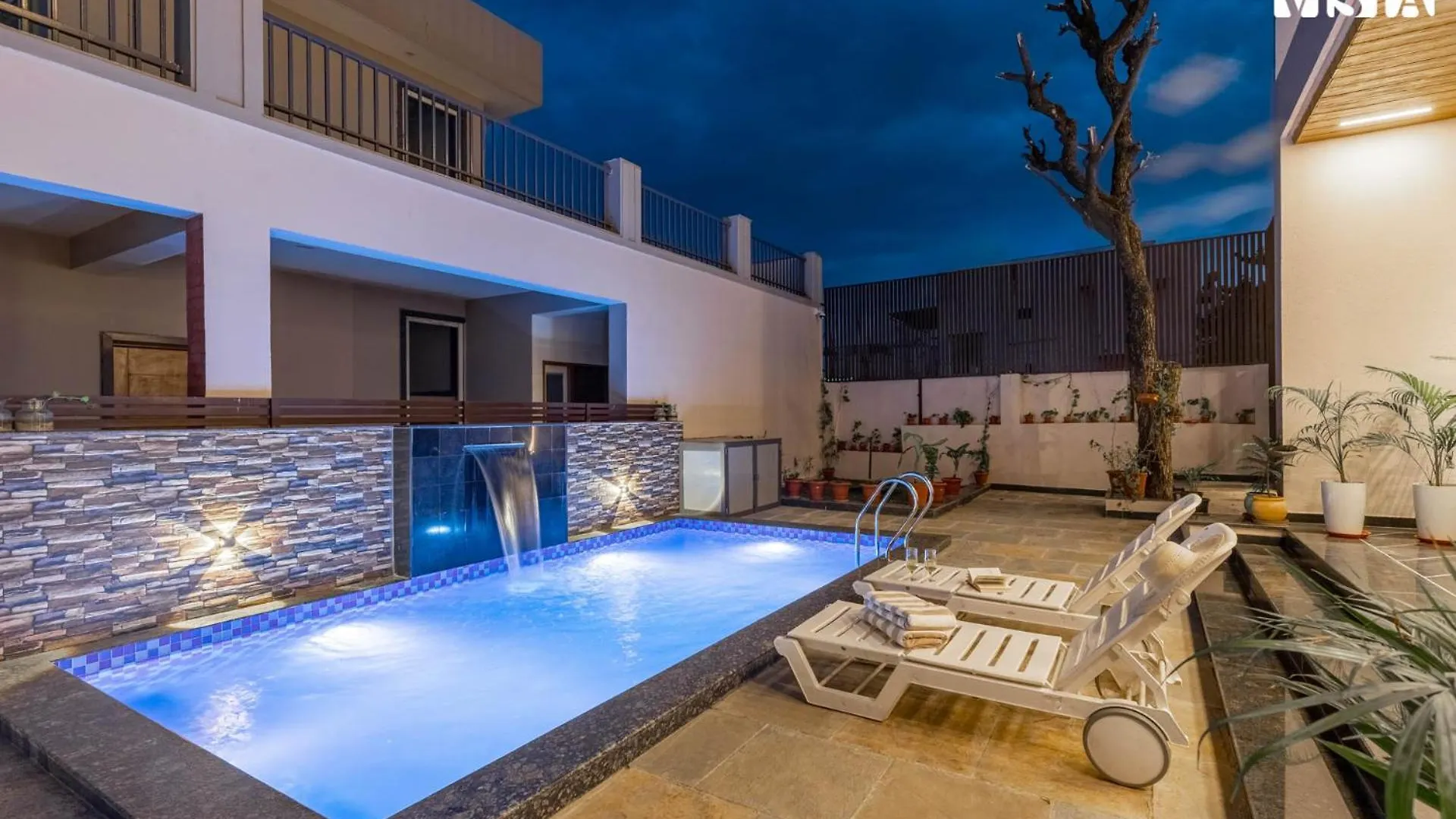 Nakeshatra Villa By Veo - Part Of Stayvista With Pool, Lawn, Balcony At City Center In 우다이푸르